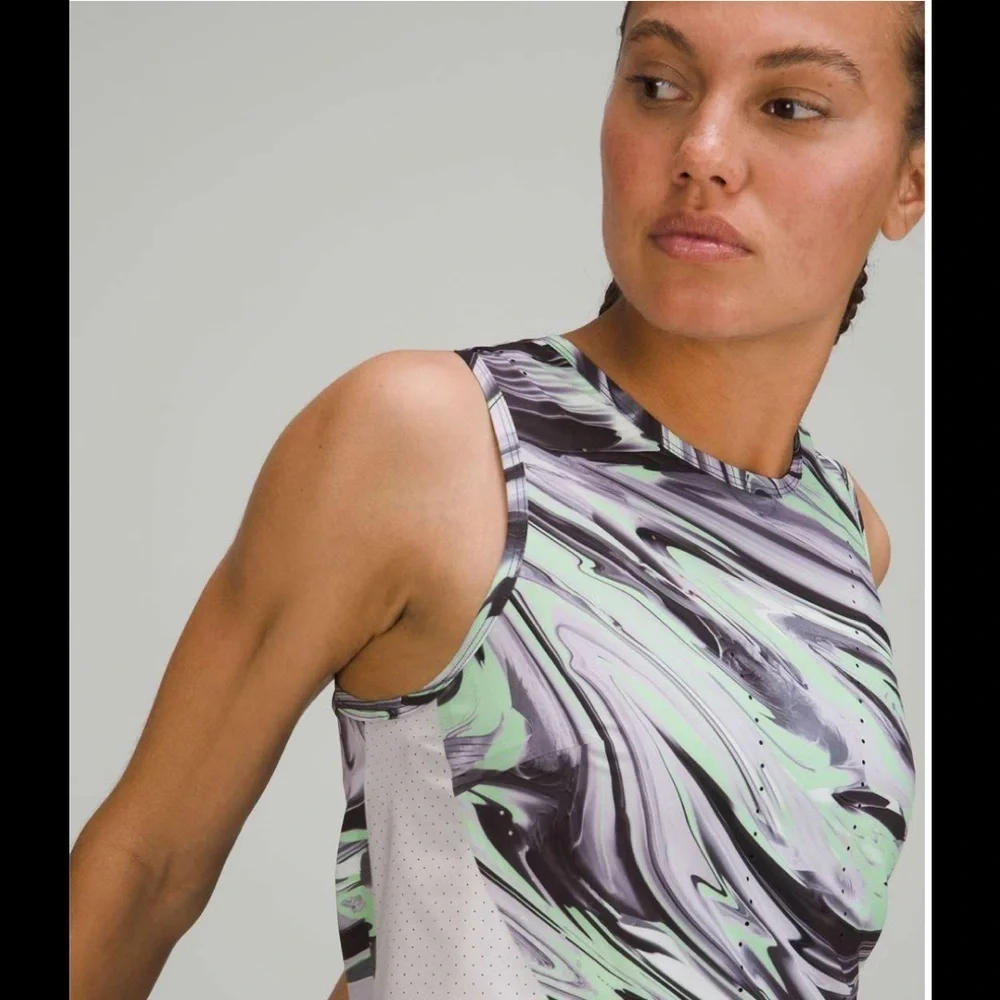 Lululemon Swift Ventilated Running Tank Top in Paint Glide Warp Multi